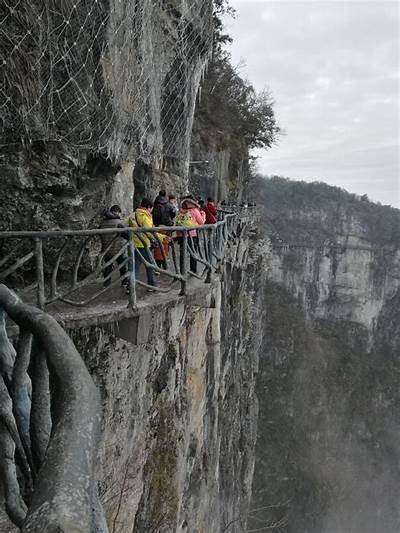 鬼谷栈道探秘：古代智慧与自然风光的完美结合